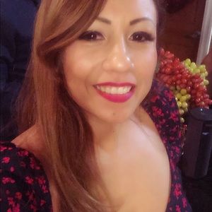 Meet your Posher, Evelyn